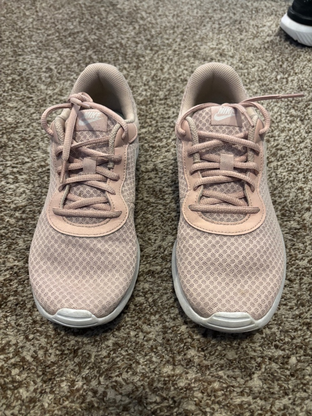Nike Tanjun pink size 10